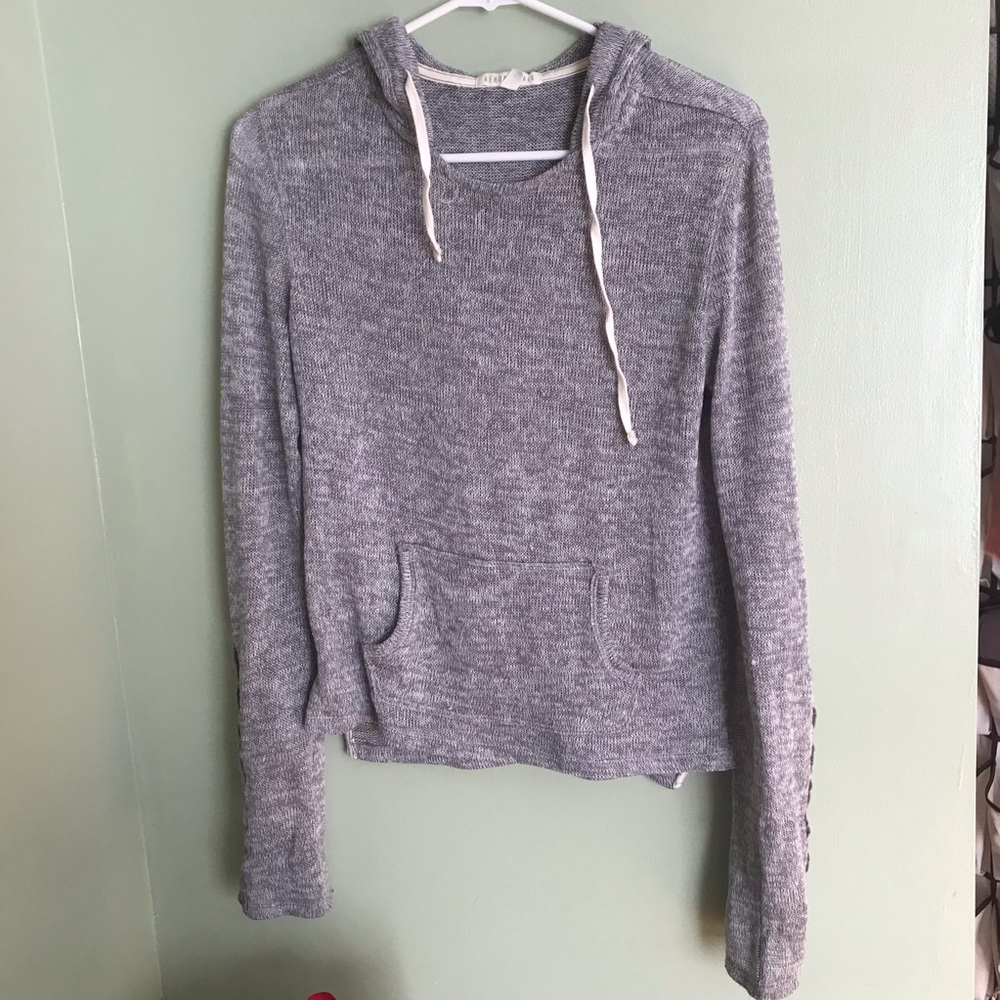Thin sweatshirt with lace details